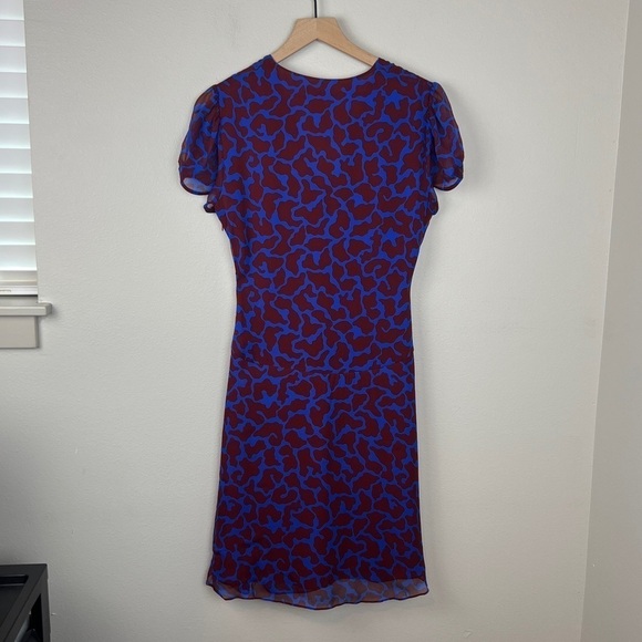 Diane von Furstenberg 100% Silk Short Sleeve Animal Print Dress - Picture 3 of 5